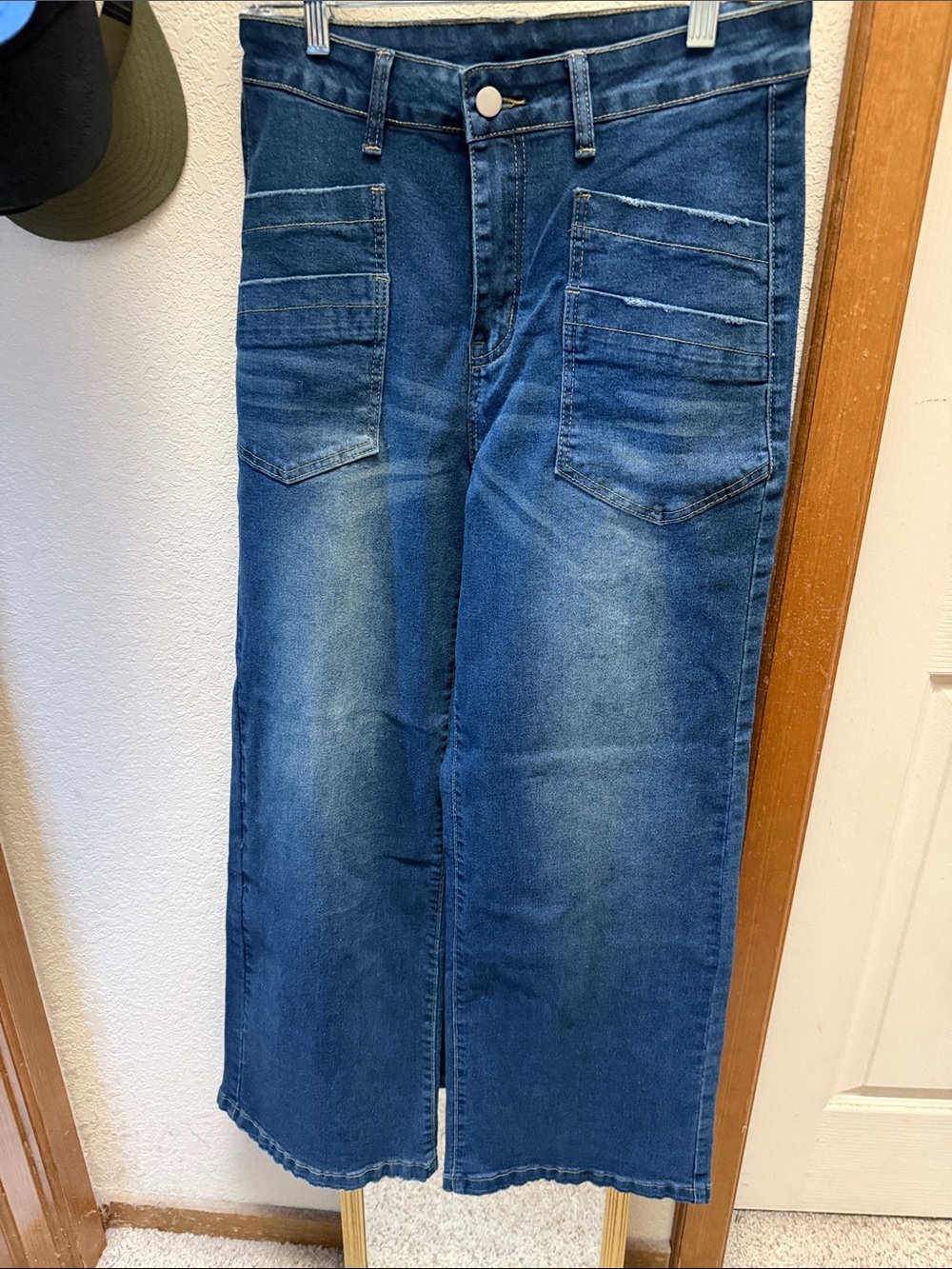 Men's Blue Wide-Leg Jeans with Front Patch Pockets